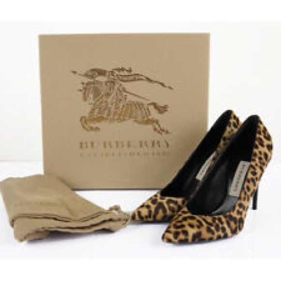 Burberry Barbara Pump - Picture 1 of 4